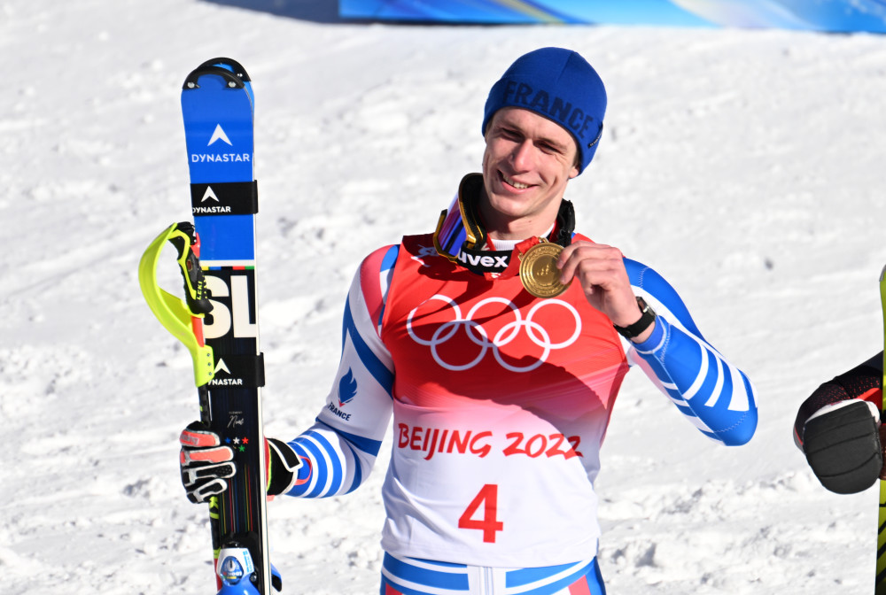 菲尼克斯太阳窗口期防线松动，志在法国杯名次提升，话题不断，年轻球员得到机会的简单介绍